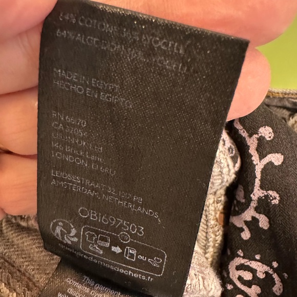 WE THE FREE Women's 28 Good Luck Mid Rise Barrel Jeans Grey Wash - Picture 13 of 16